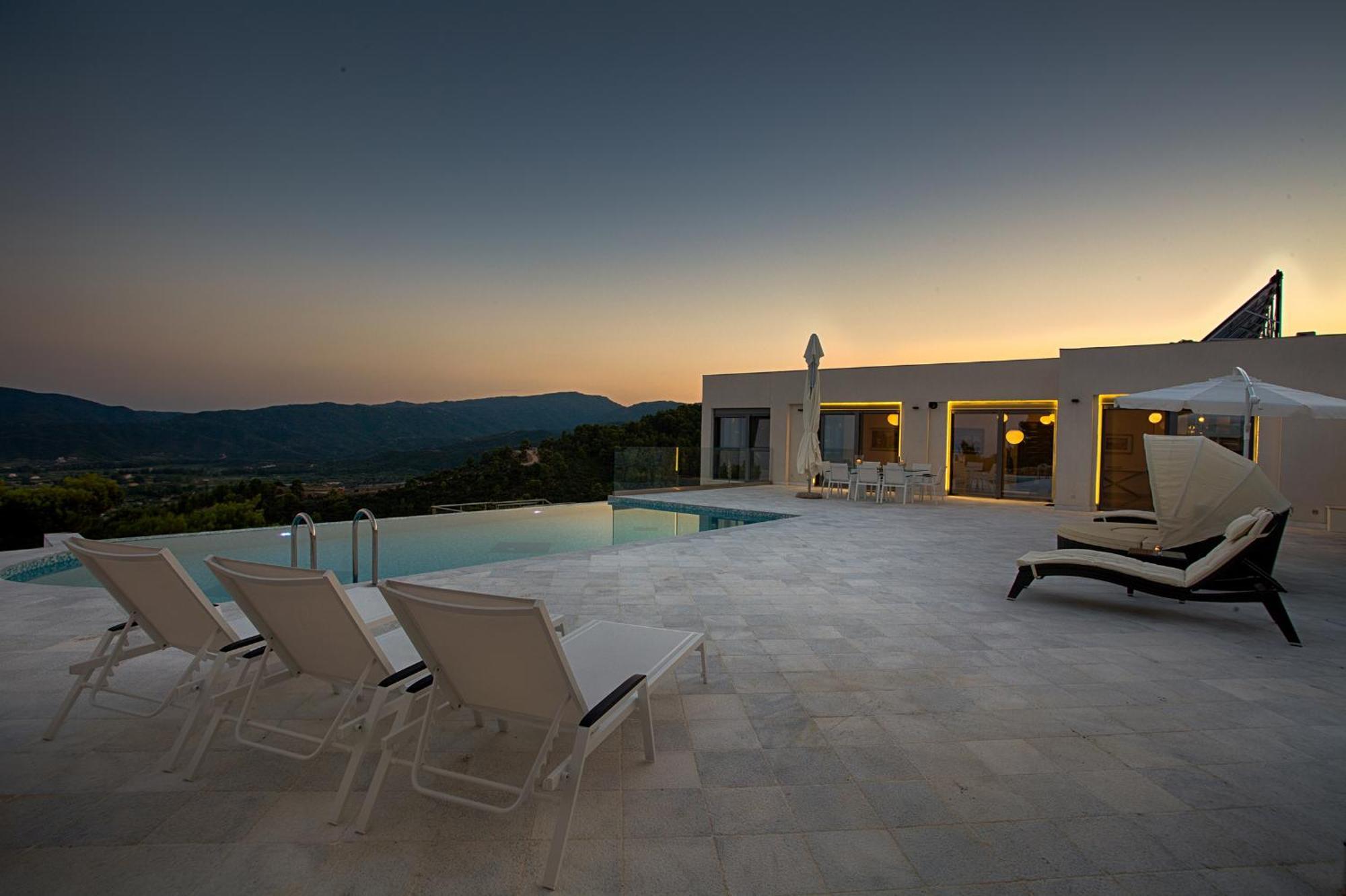 Villa White Pearl Сарти Екстериор снимка